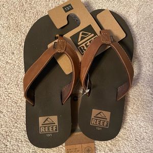 Reef slip on sandals/flip flops size 13/1